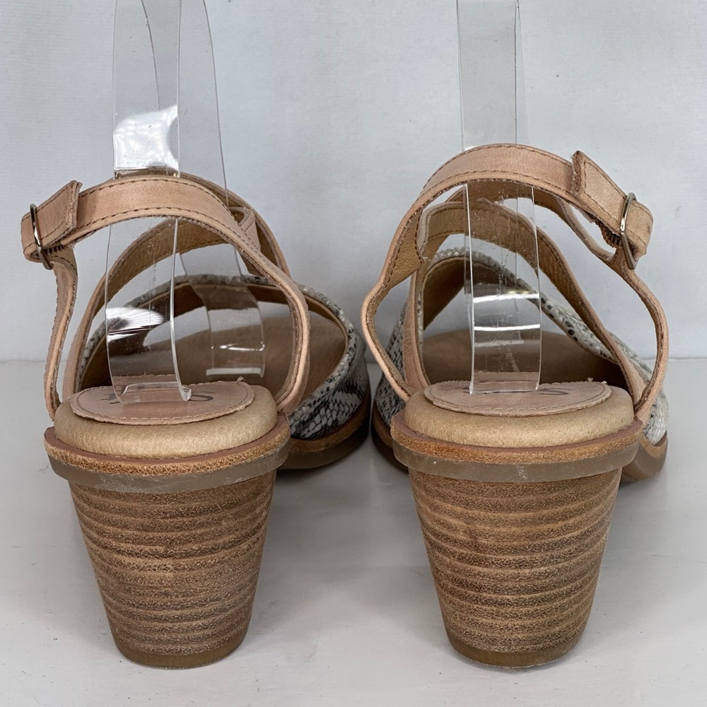 Sofft PiarA Sandals Beige Gray Snake Skin Print Leather Strappy Sz 10 - Picture 4 of 9